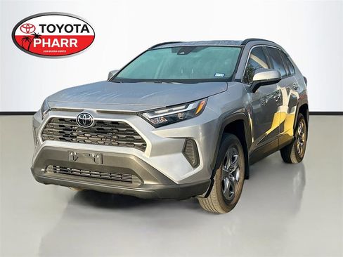 Used 2025 Toyota RAV4 XLE image 1