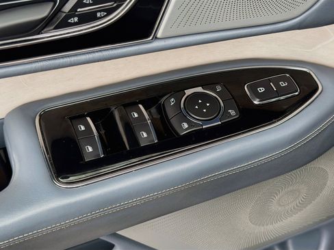 Used 2018 Lincoln Navigator Black Label AWD/4WD image 25