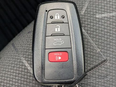 Certified 2021 Toyota RAV4 XLE w/ Convenience Package image 28