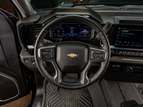 Used 2025 Chevrolet Silverado 2500 LT w/ Safety Package image 20