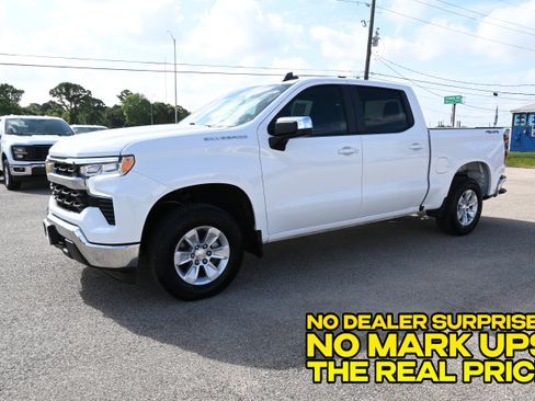 Used 2025 Chevrolet Silverado 1500 LT AWD/4WD image 7