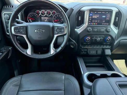 Used 2021 Chevrolet Silverado 1500 LT Trail Boss w/ Convenience Package II AWD/4WD image 17