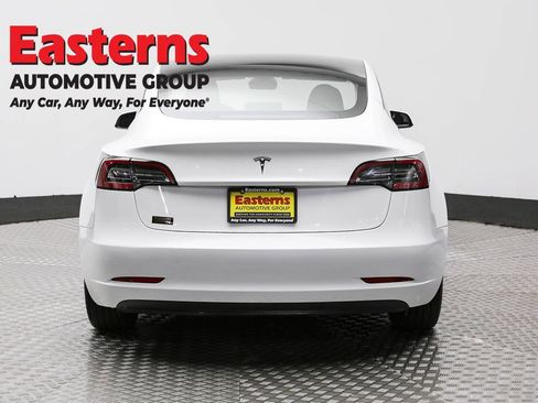 Used 2023 Tesla Model 3 Standard Range image 6