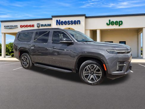 New 2026 Jeep Grand Wagoneer L 4WD image 1