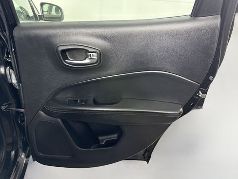 Used 2020 Jeep Compass Sport image 28