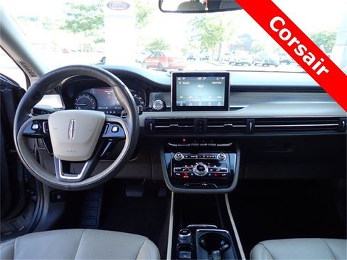 Used 2021 Lincoln Corsair AWD w/ Premium Package image 20