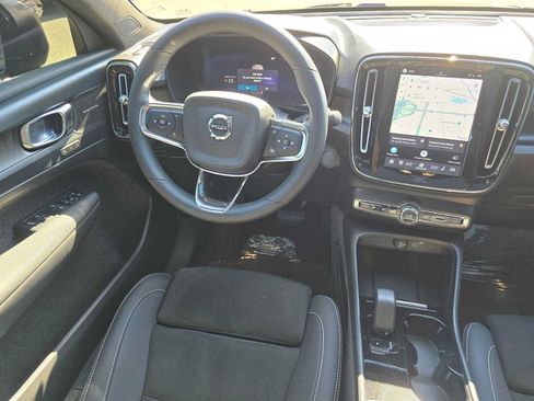 Used 2023 Volvo C40 P8 Recharge Ultimate AWD/4WD image 18