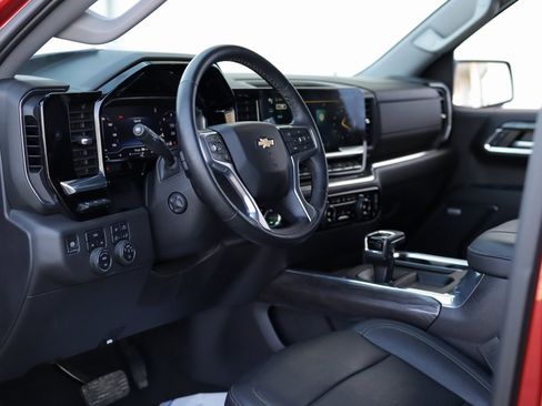 Used 2024 Chevrolet Silverado 1500 LTZ w/ Technology Package image 9