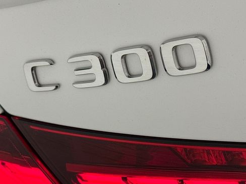 Used 2024 Mercedes-Benz C 300 Sedan image 9