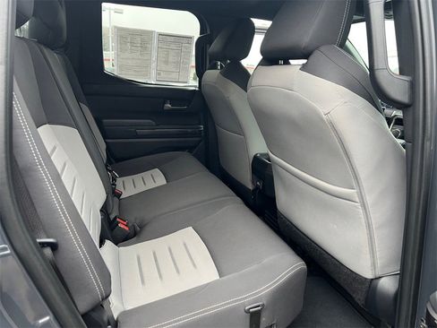 Used 2024 Toyota Tacoma TRD Off-Road image 31