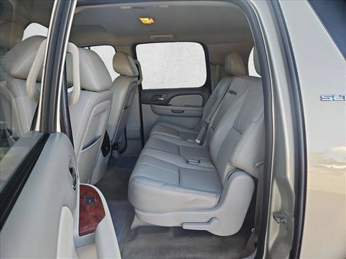 Used 2014 GMC Yukon XL SLT RWD image 18