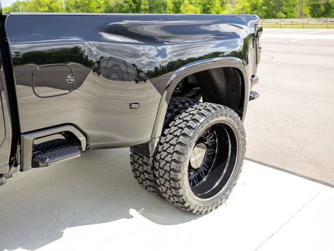 Used 2026 Chevrolet Silverado 3500 High Country w/ High Country Premium Package AWD/4WD image 39