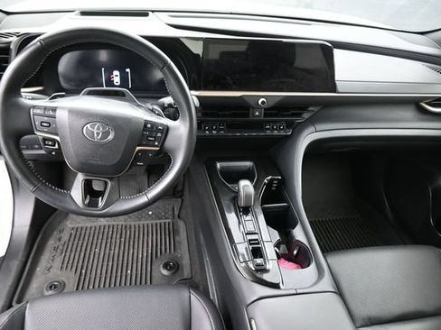 Certified 2025 Toyota Crown Platinum AWD/4WD image 20