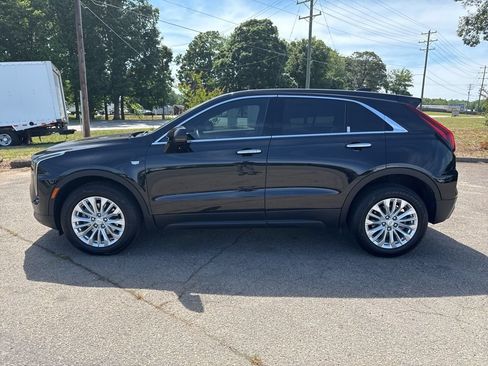 Used 2024 Cadillac XT4 Luxury FWD image 2