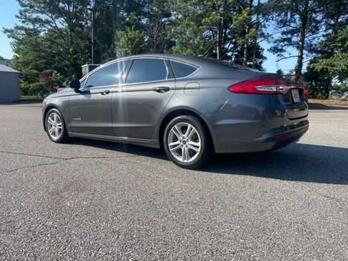 Used 2018 Ford Fusion S FWD image 6