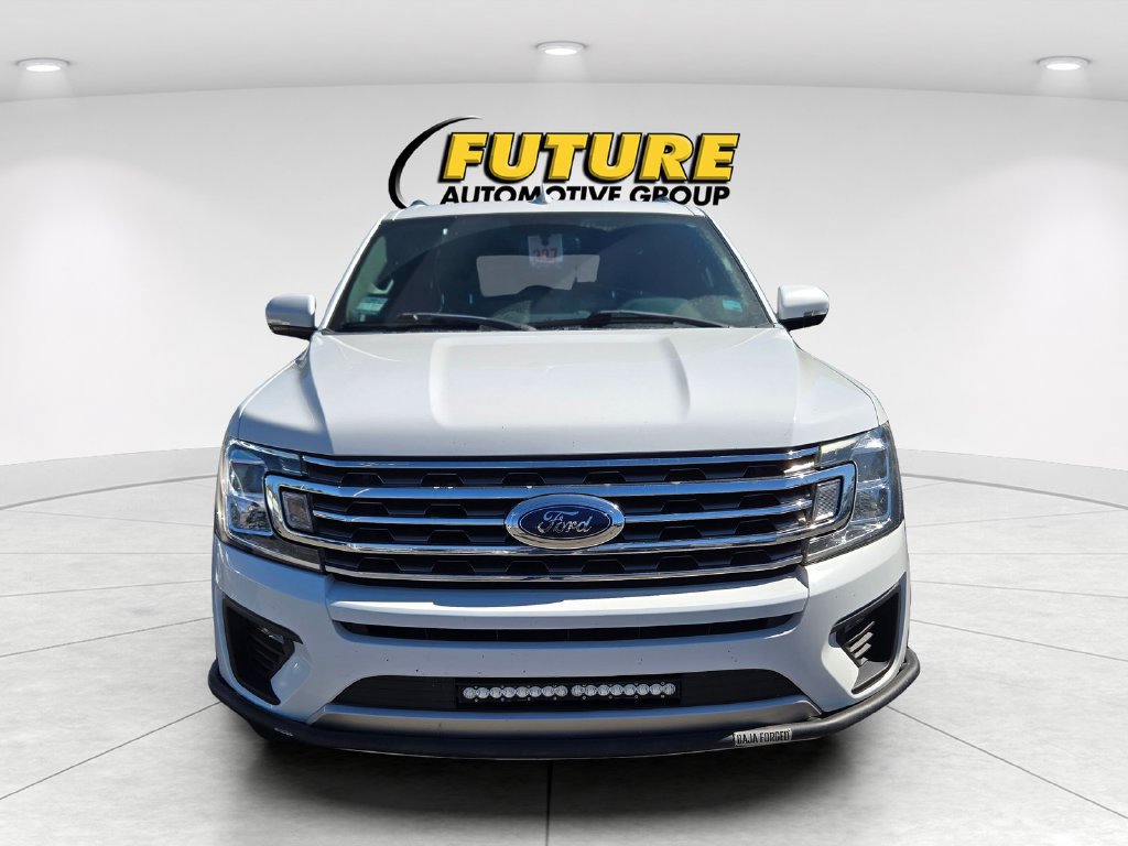 Used 2018 Ford Expedition Max XLT w/ Equipment Group 202A AWD/4WD image 2