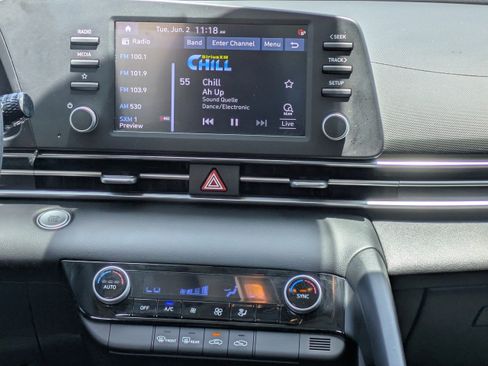 Used 2023 Hyundai Elantra SEL FWD image 16