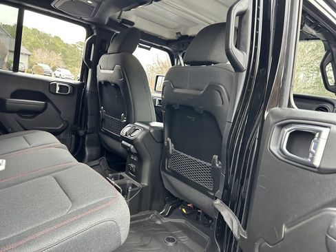 Used 2024 Jeep Wrangler Unlimited Rubicon w/ XTREMEE 35" Tire Package image 49