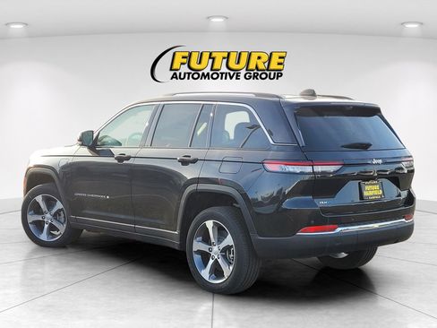 New 2024 Jeep Grand Cherokee Limited 4xe w/ Luxury Tech Group II image 7