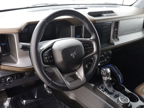 Used 2023 Ford Bronco Outer Banks AWD/4WD image 7