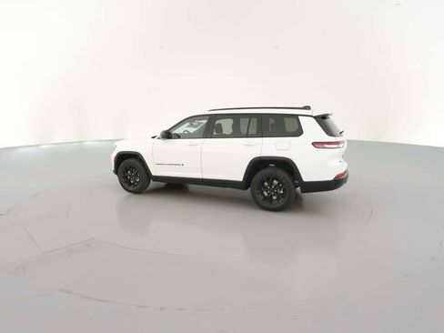 New 2025 Jeep Grand Cherokee L Altitude image 7