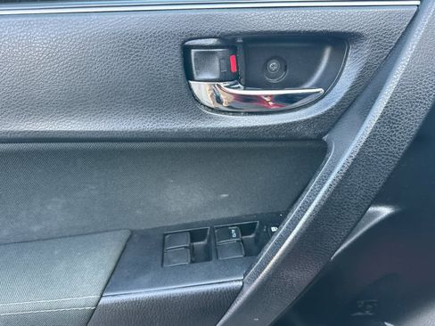 Used 2017 Toyota Corolla LE image 13