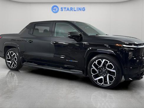Used 2024 Chevrolet Silverado EV RST image 29