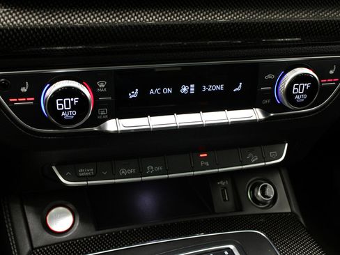 Used 2020 Audi SQ5 Premium Plus w/ Premium Plus Package image 63