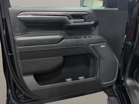 Used 2024 Chevrolet Silverado 1500 LTZ AWD/4WD image 7
