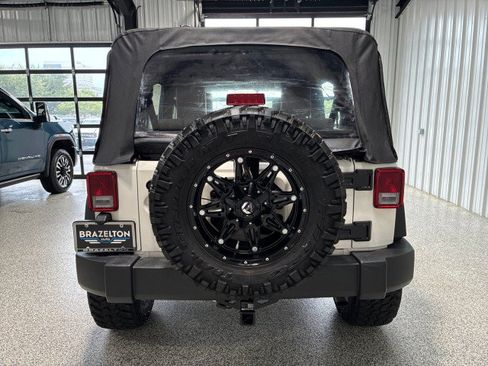 Used 2009 Jeep Wrangler Unlimited X AWD/4WD image 6