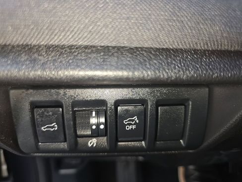 Used 2023 Subaru Outback Premium image 22