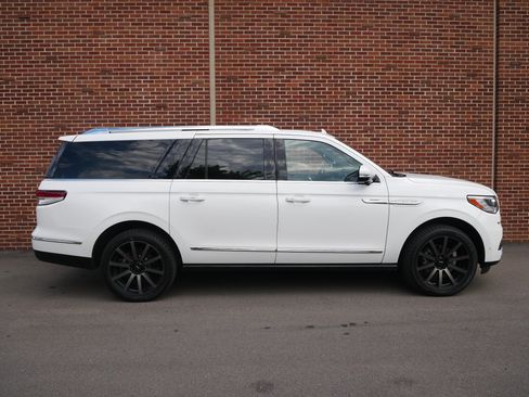 Used 2023 Lincoln Navigator L Reserve AWD/4WD image 26