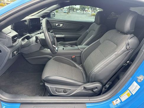 Used 2025 Ford Mustang GT RWD image 14