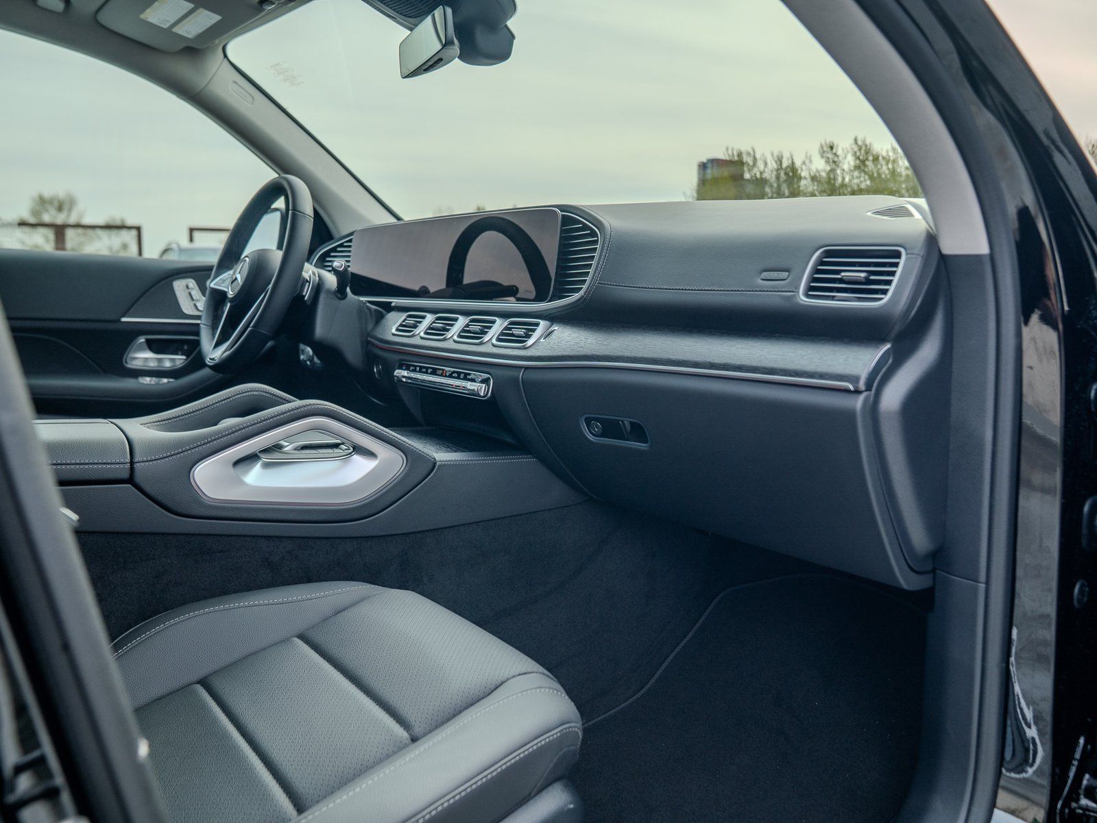 Certified 2026 Mercedes-Benz GLS 450 4MATIC image 28
