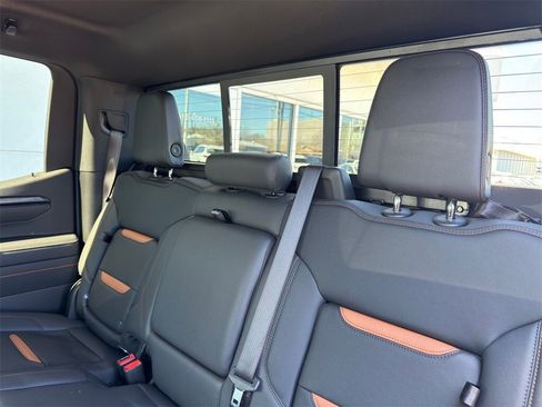 Used 2025 GMC Sierra 1500 AT4 w/ AT4 Premium Package image 30