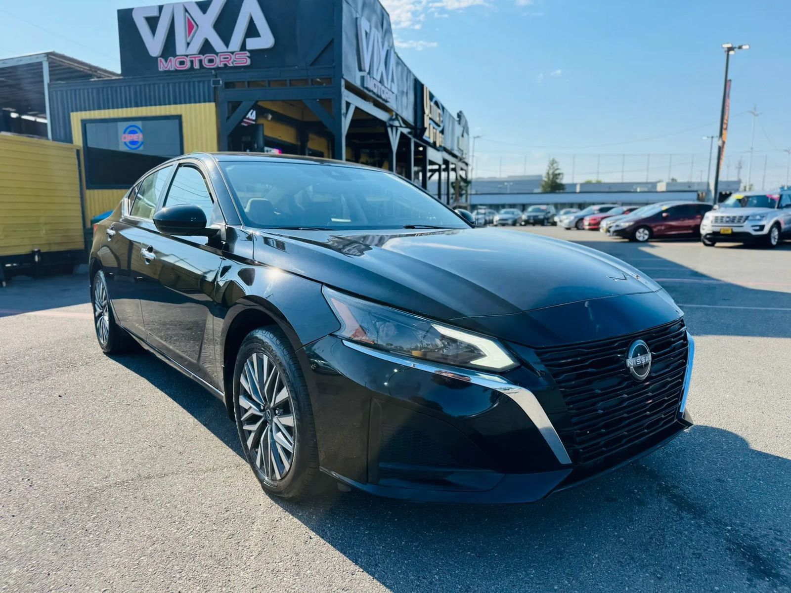 Used 2023 Nissan Altima 2.5 SV AWD/4WD image 3