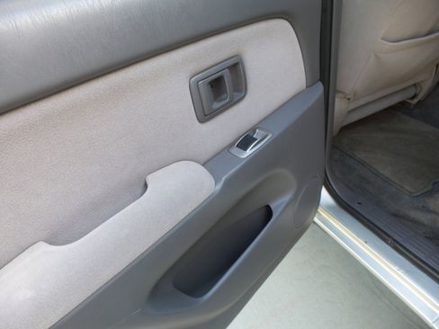 Used 2001 Toyota 4Runner SR5 image 23