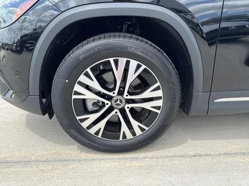 New 2025 Mercedes-Benz GLA 250 image 16