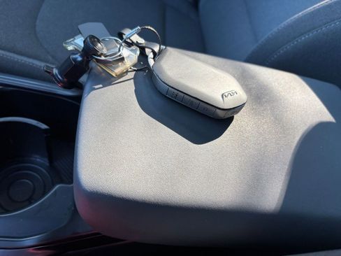 Used 2025 Kia K4 LXS image 23