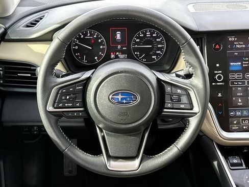 Used 2025 Subaru Outback Premium image 15