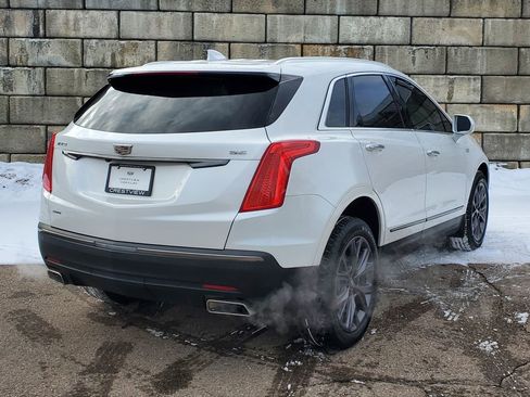 Used 2019 Cadillac XT5 Luxury w/ LPO, Black Ice Package image 4