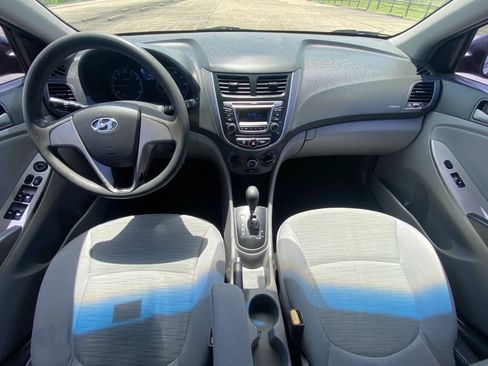 Used 2015 Hyundai Accent GLS FWD image 9