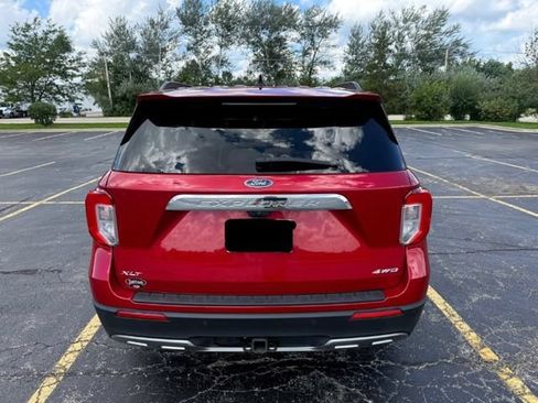Used 2022 Ford Explorer XLT w/ Equipment Group 202A AWD/4WD image 15