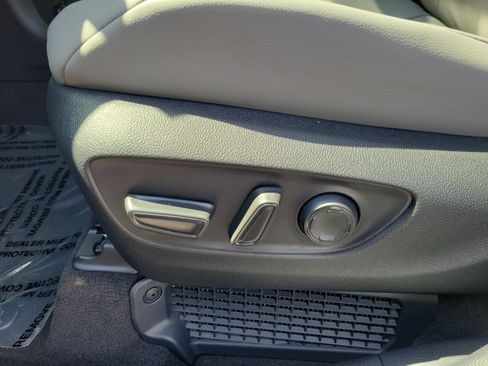 New 2026 Toyota Sienna XLE image 25