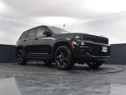 New 2025 Jeep Grand Cherokee Limited w/ Black Appearance Package AWD/4WD image 46