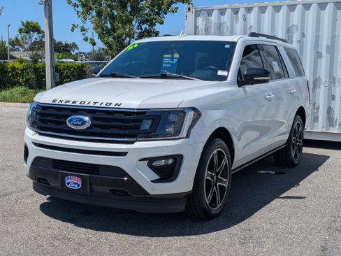 Certified 2021 Ford Expedition Limited AWD/4WD image 8