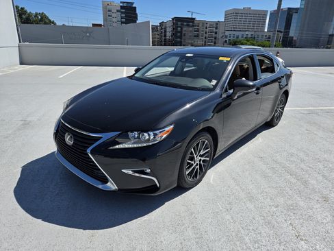 Used 2017 Lexus ES 350 w/ Premium Package FWD image 1