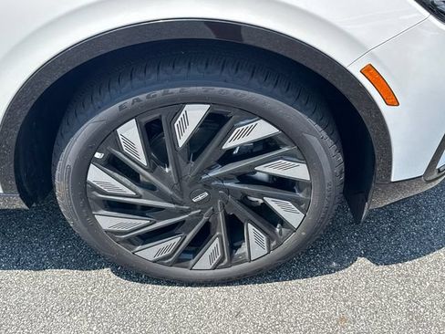 New 2026 Lincoln Nautilus Reserve AWD/4WD image 13