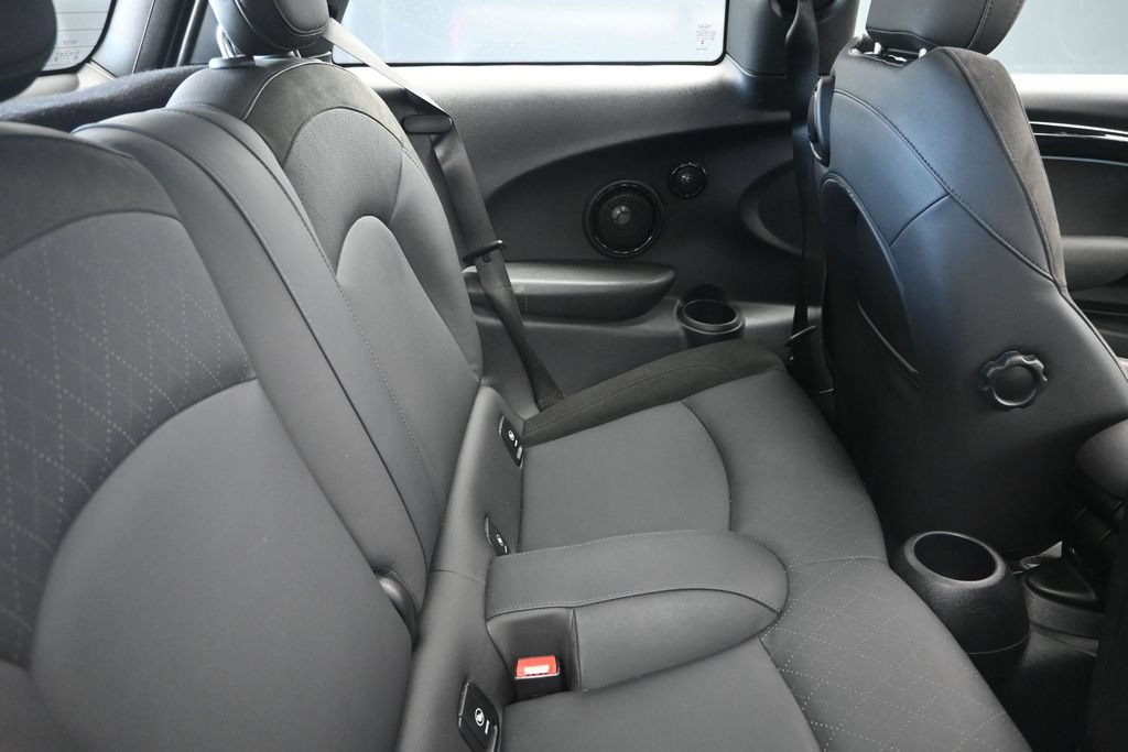 Used 2024 MINI Cooper S FWD image 19