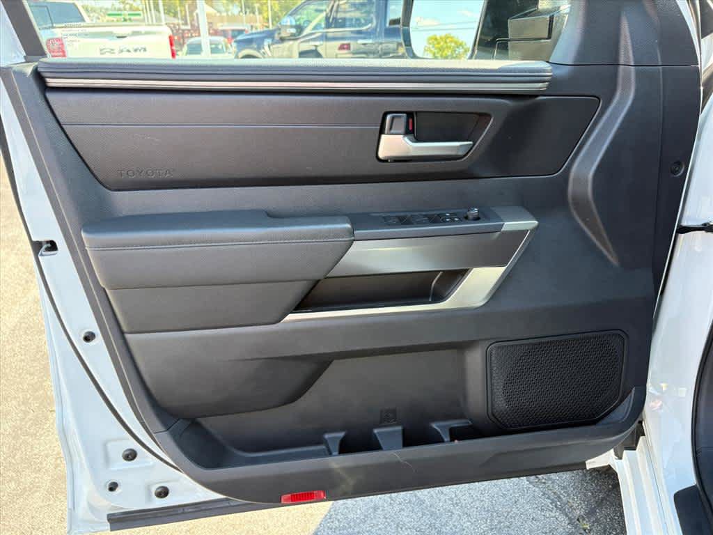 Used 2025 Toyota Tundra SR5 w/ SR5 Premium Package AWD/4WD image 20